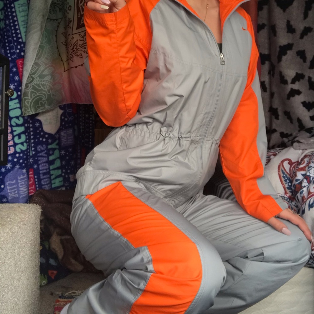 NIKE THRIFTED VINTAGE TRACK SUIT